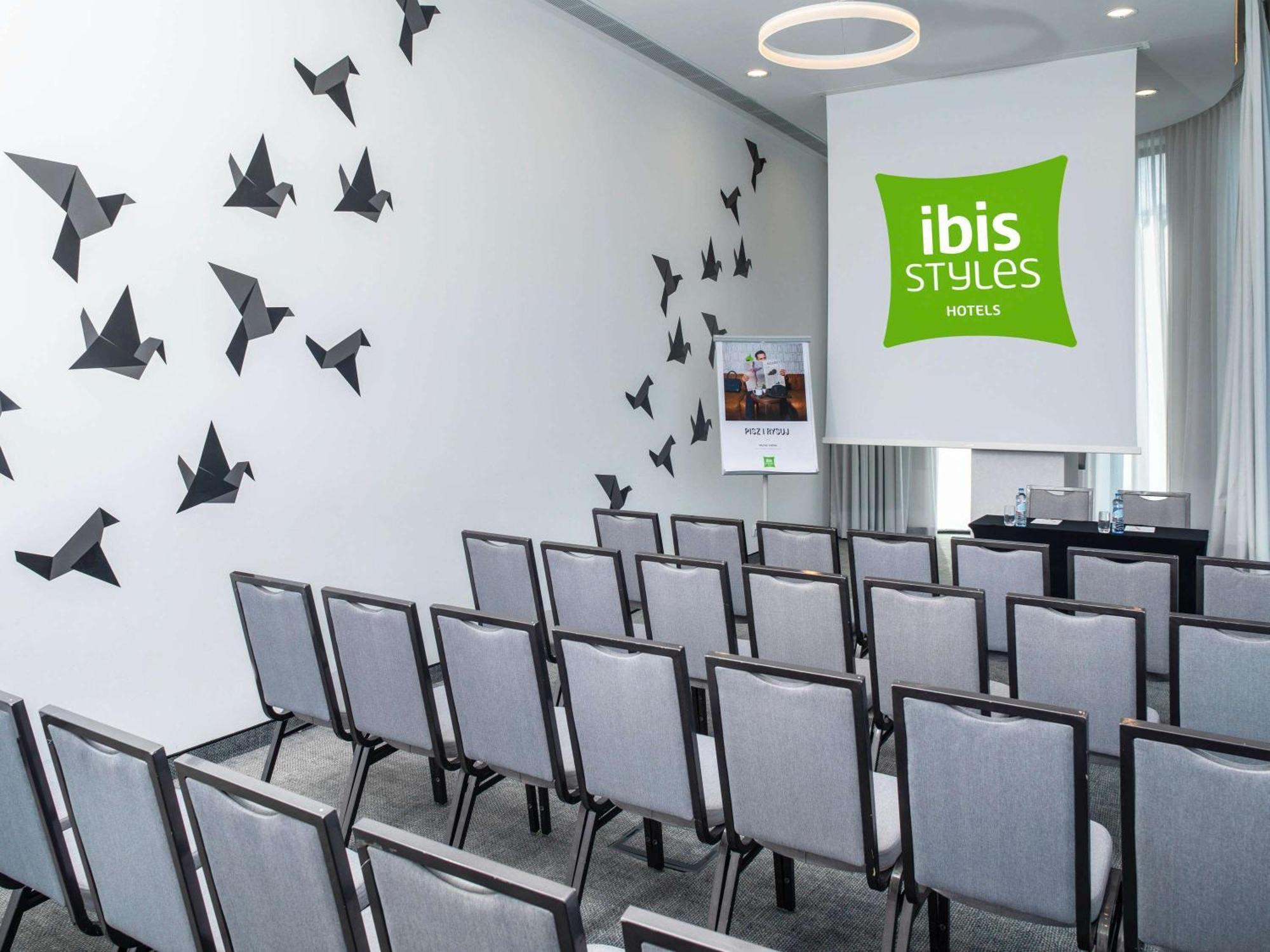 Готель Ibis Styles Білосток Екстер'єр фото